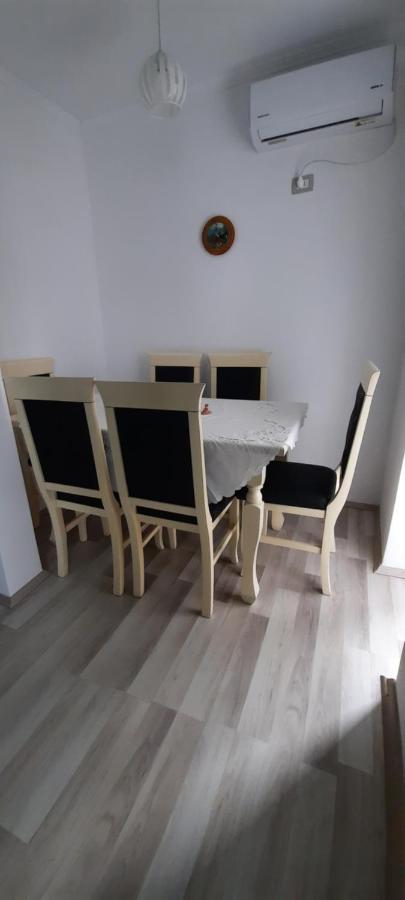 Apartament Clara Permet Apartment Ngoại thất bức ảnh